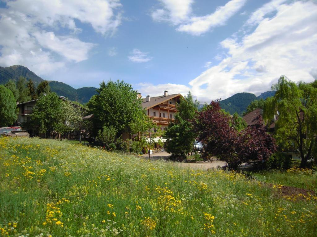 Albergo Bellaria Carano  Exterior foto